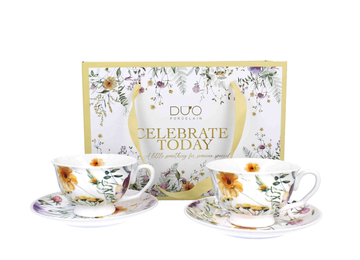 Un set de două cești și farfurioare regale  PANSY  din seria Royal Flowers, 250 ml