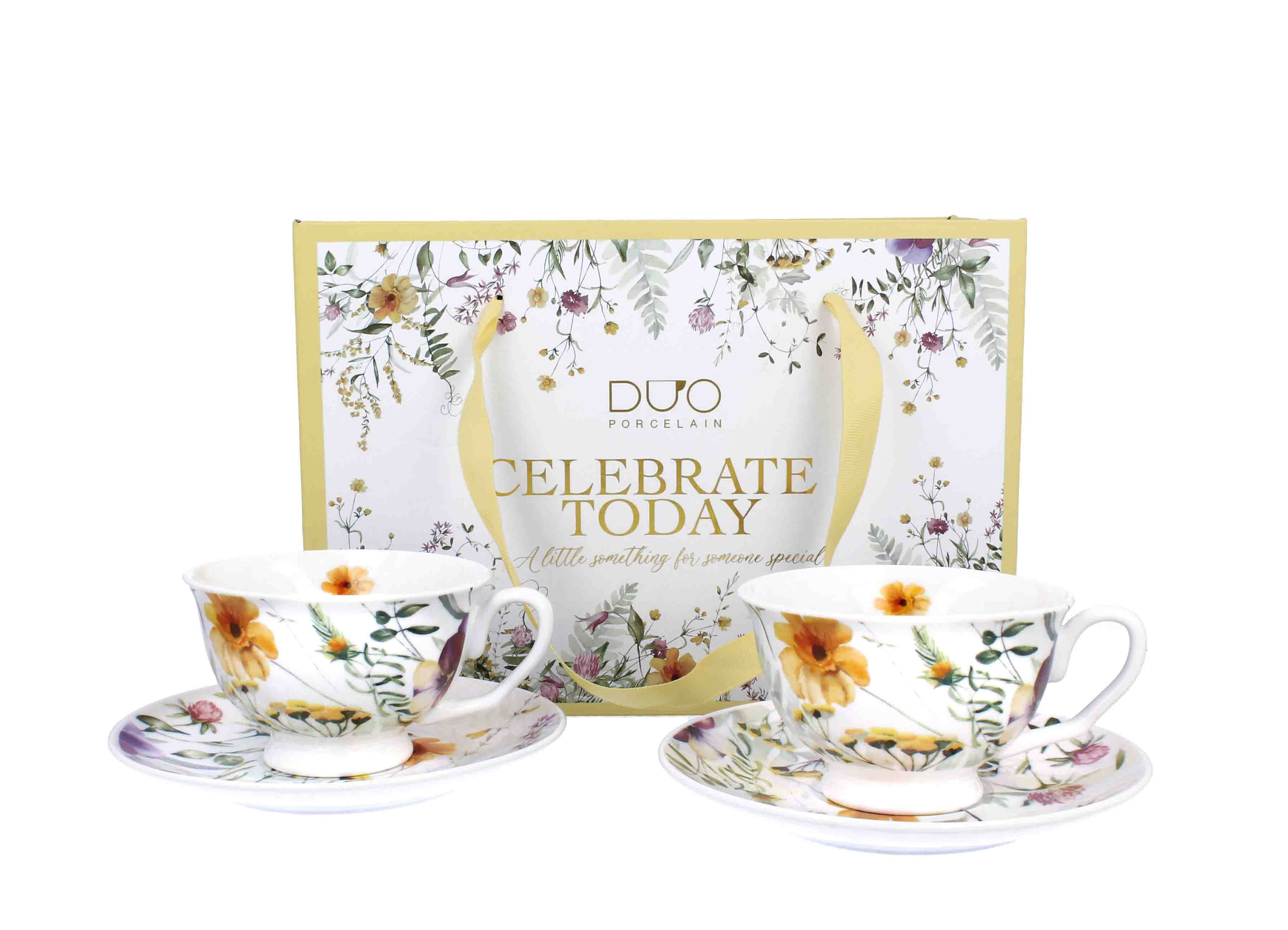 Un set de două cești și farfurioare regale  PANSY  din seria Royal Flowers, 250 ml