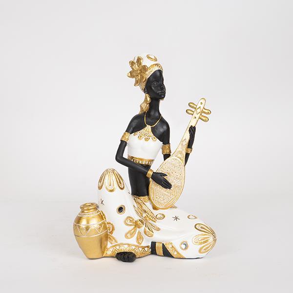 Statueta decorativa Femeie africana cu instrument muzical, 18x13x25.5 cm