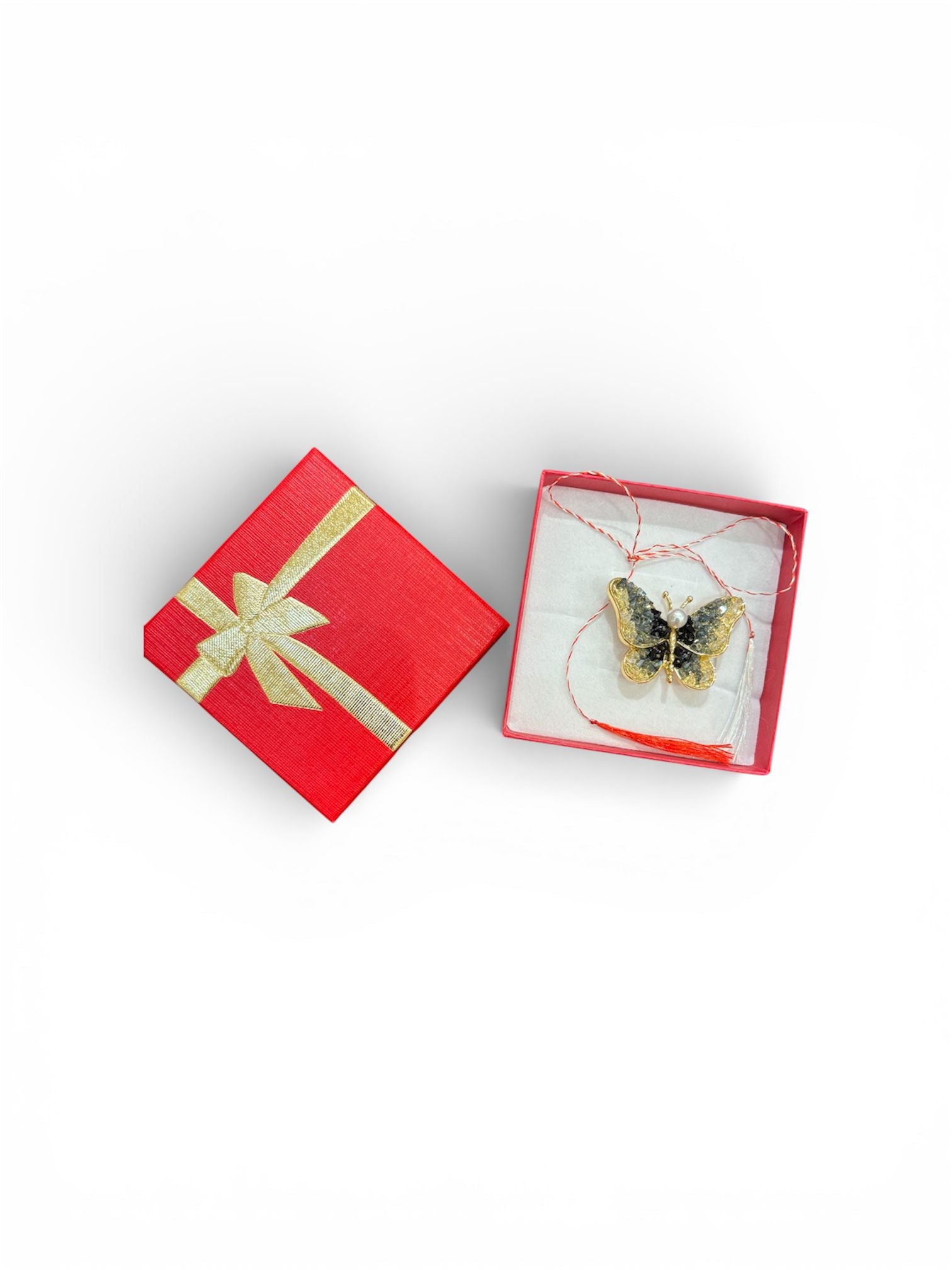 Martisor brosa , design fluturas cu pietricele, 4 cm