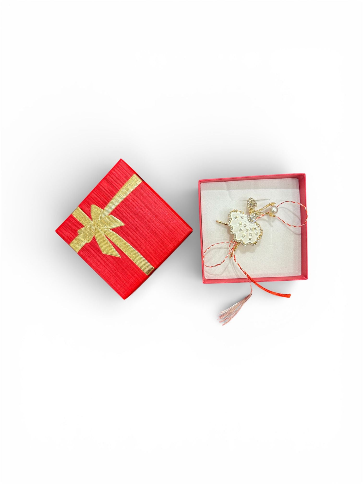 Martisor brosa, design balerina cu strasuri, alb-aurie,5 cm