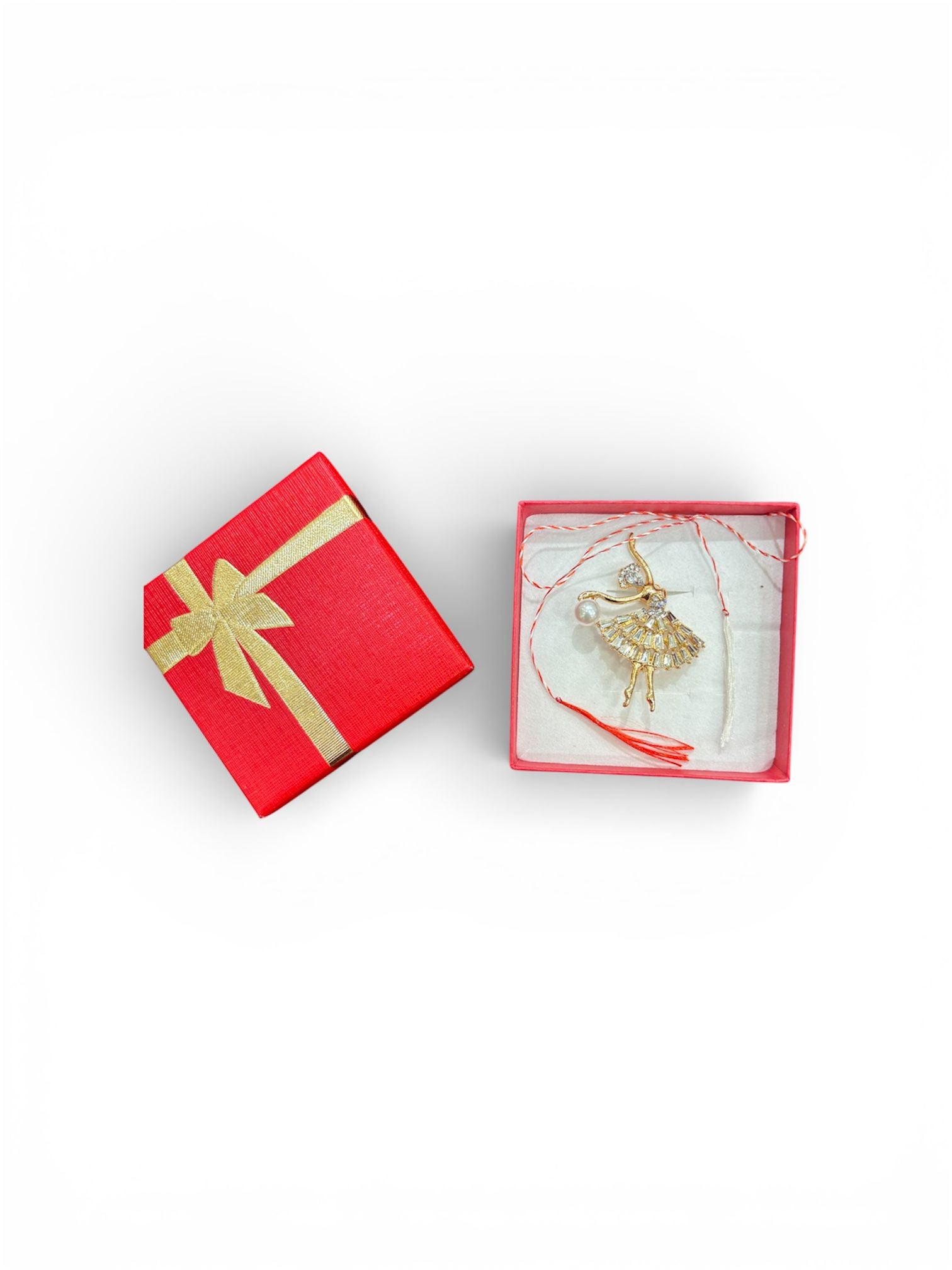 Martisor brosa, design balerina cu strasuri, aurie ,5 cm
