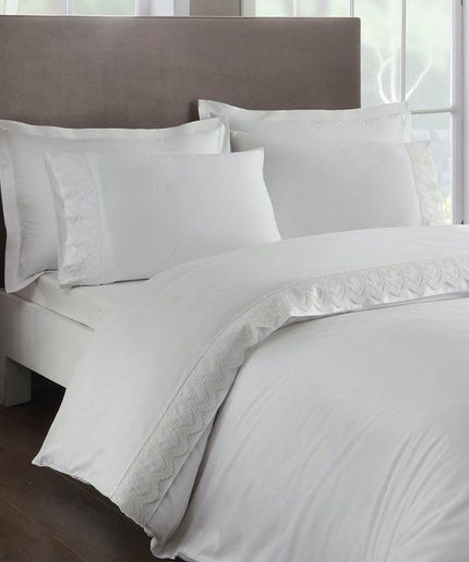 Lenjerie cu dantelă pat dublu, satin de lux, TAC Elegance, Sandrino alb